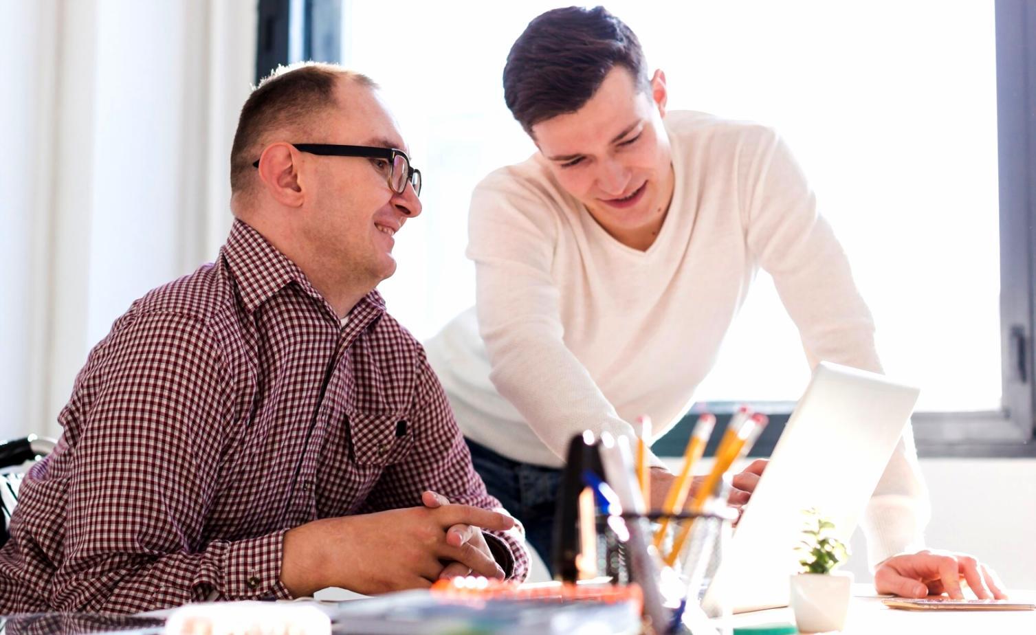 Illustration montrant comment l'automatisation gère les tâches répétitives